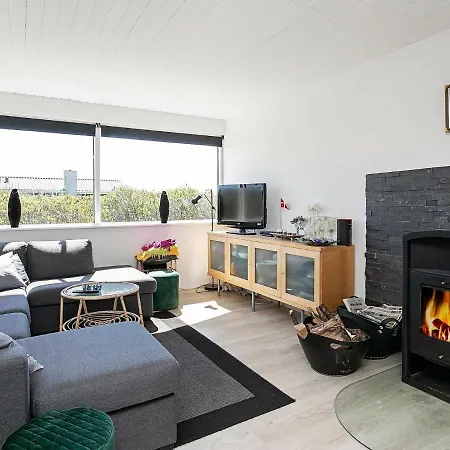 Three-bedroom Holiday In Hirtshals 5 *