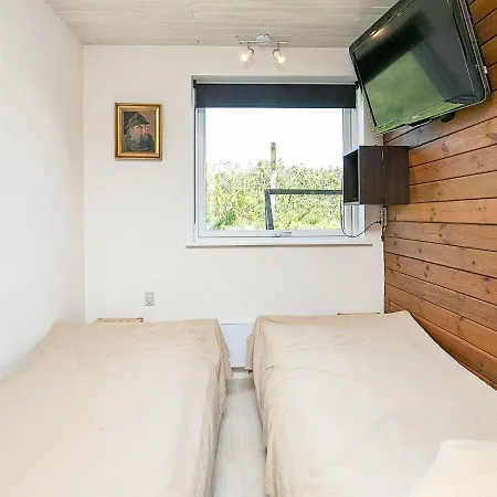 Hébergement de vacances Three-bedroom Holiday In Hirtshals 5 *